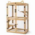 Holz-Katzengehege mit Metallnetz